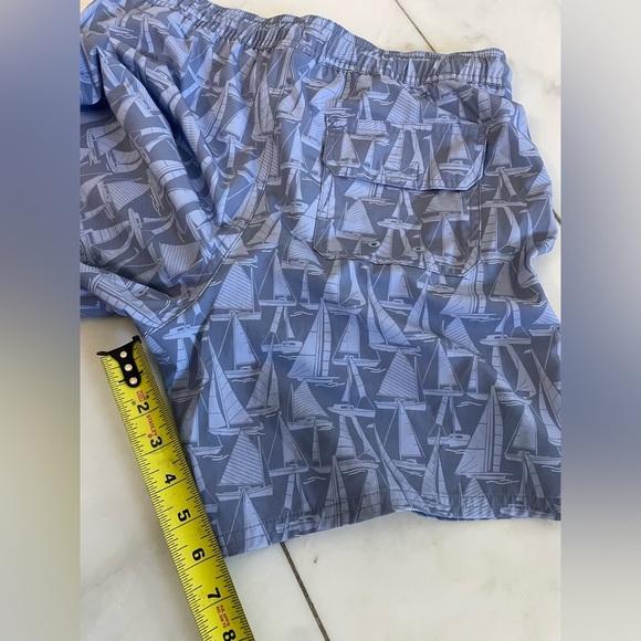 Vineyard Vines youth large, two for one, 2 pairs printed swim trunks w/ netting - Picture 6 of 15